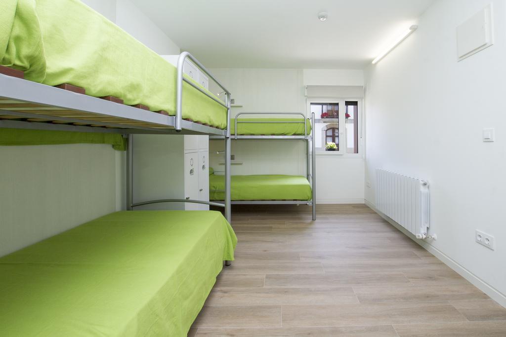 Lekeitio Aterpetxea Hostel Rom bilde